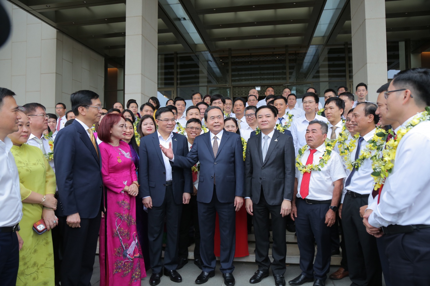 Ghi nhận và trân trọng đóng góp của những người lao động nơi tuyến đầu của ngành năng lượng quốc gia