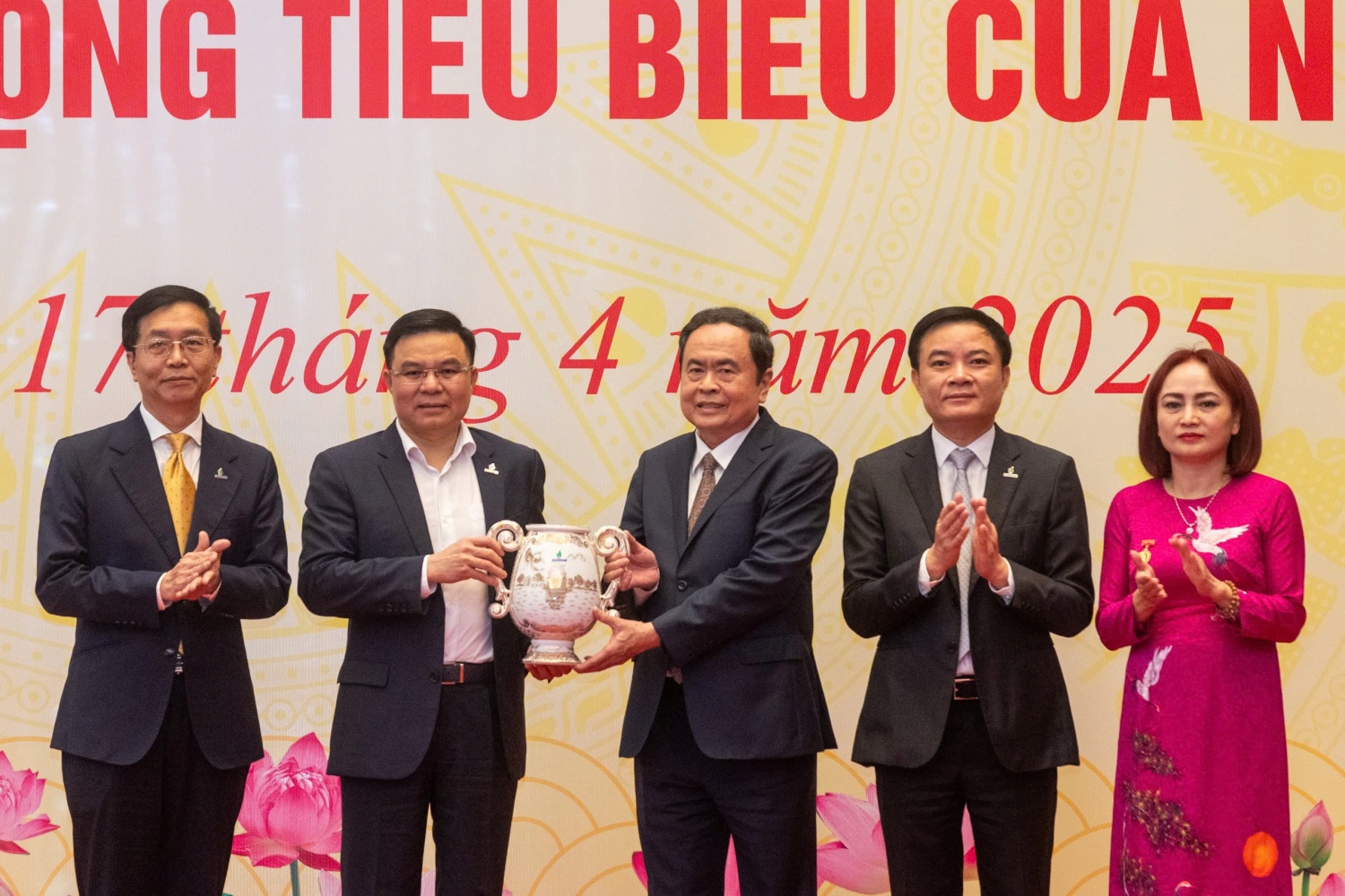 Ghi nhận và trân trọng đóng góp của những người lao động nơi tuyến đầu của ngành năng lượng quốc gia