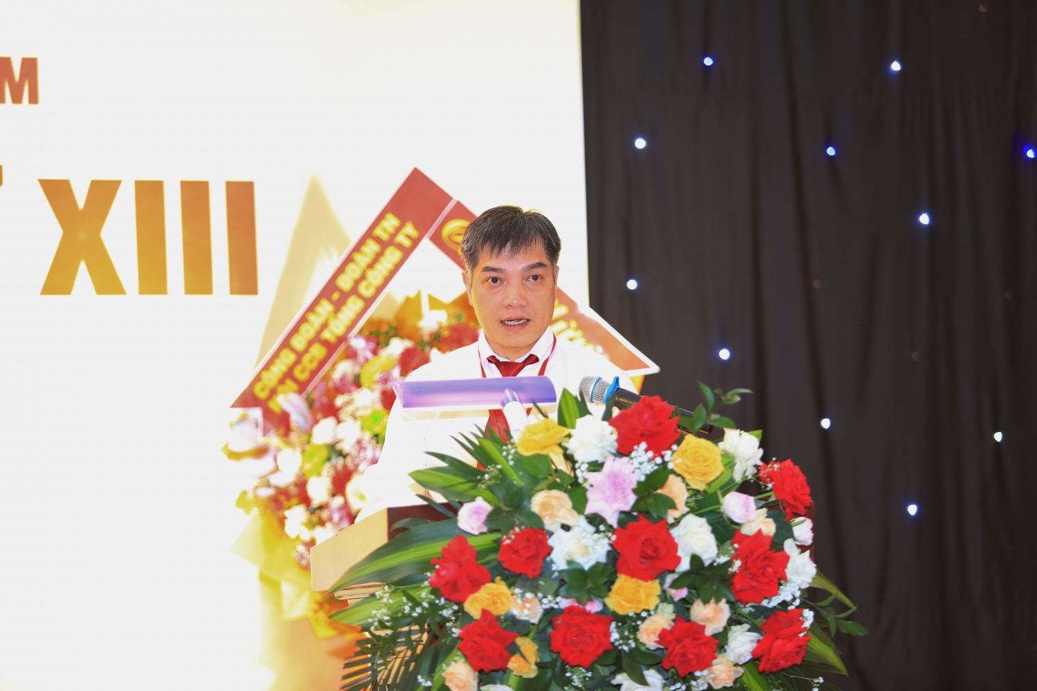 Xây dựng Đảng bộ vững mạnh, từng bước ổn định, phát triển PetroCons